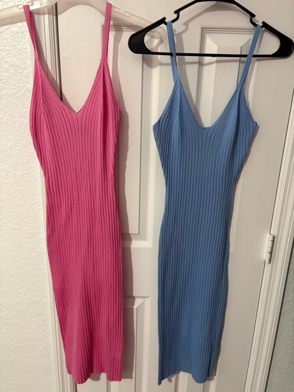 Set of 2-Ribbed V-Neck Midi Dress - Pink & Blue